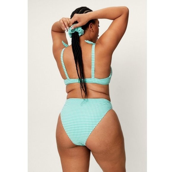NASTY Gal Plus Size Textured Gingham High Waisted Bikini and Scrunchie Swim Set - Picture 3 of 6